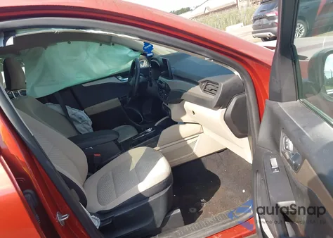 2020 Ford Escape Se Sport Hybrid z USA, uszkodzony, nr VIN 1FMCU0BZ6LUB13991